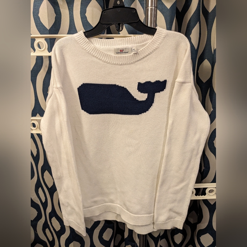 Vineyard Vines white navy logo whale sweater medium 10-12